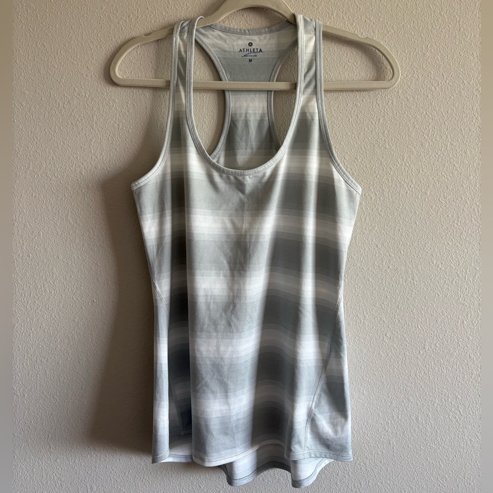 Athleta Chi Ombre Racerback Tank Top Women’s Medium Grey/White 983044 Active